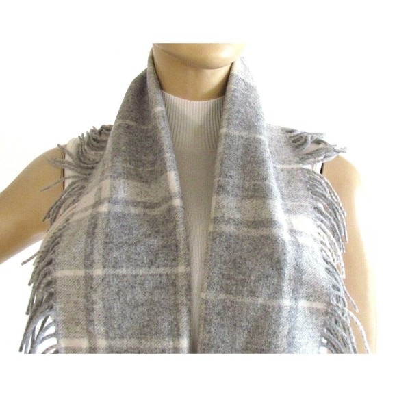 Women's Scarves Wool Designer Banana Republic Grey/Ivory Check Fringe Scarf - Picture 2 of 7